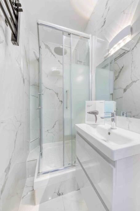 Appartement Cosy I Proche De La Porte De Versailles Paris Малакоф Екстериор снимка